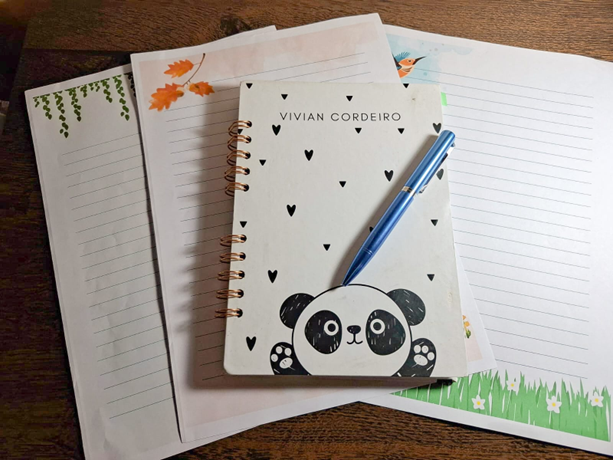 Designe de papéis Lily Designe Criativo